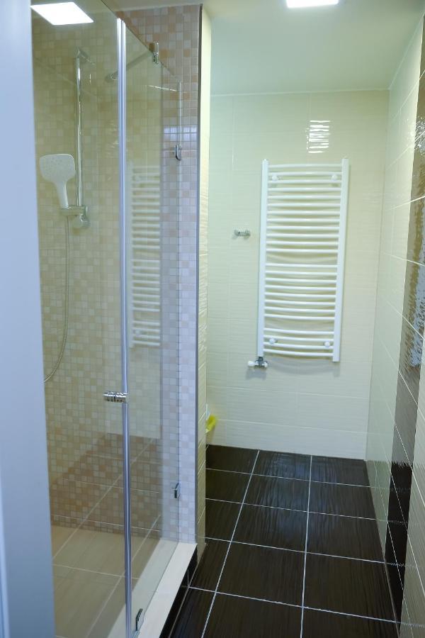 Barkoscinege Vendeghaz Hotel Geberjen Ngoại thất bức ảnh